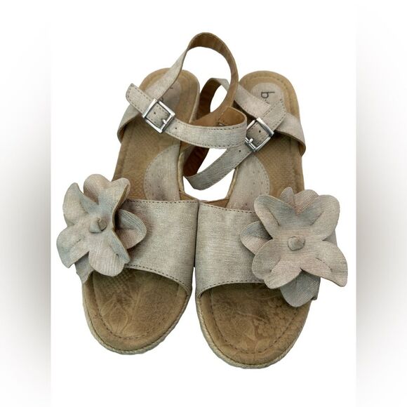 b.o.c. Women’s Floral Beige Wedges Size 9 - Picture 1 of 6